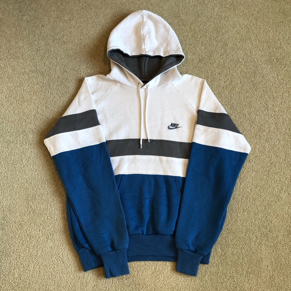 Vintage 80’s Nike Hoodie. Men’s Small.